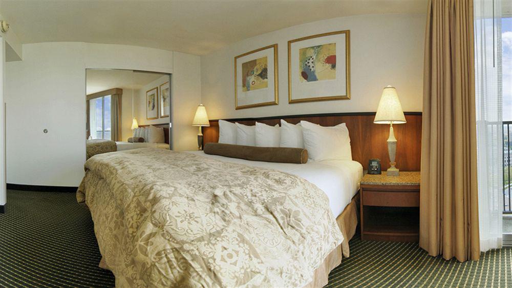 Embassy Suites Philadelphia - Center City 외부 사진