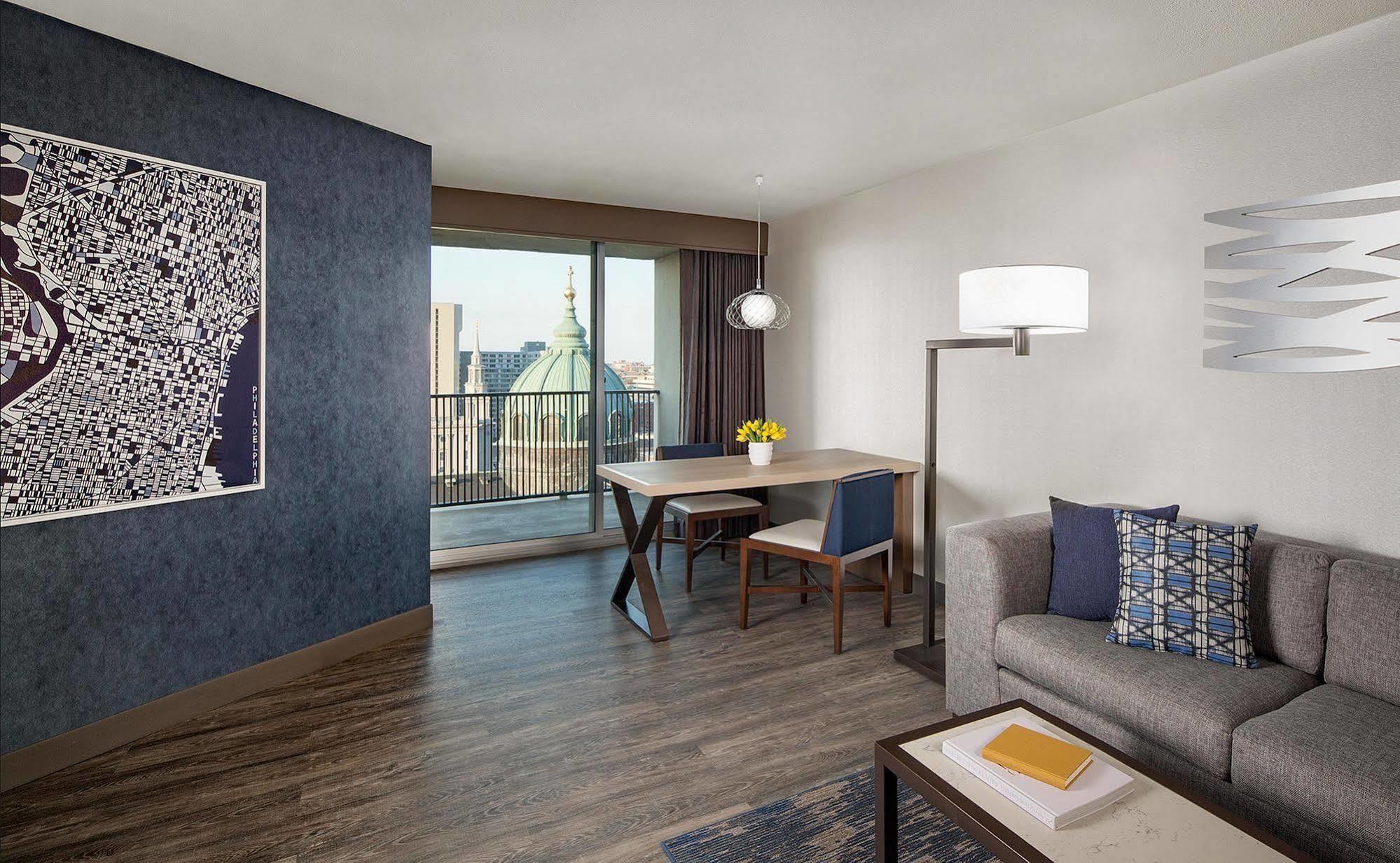 Embassy Suites Philadelphia - Center City 외부 사진