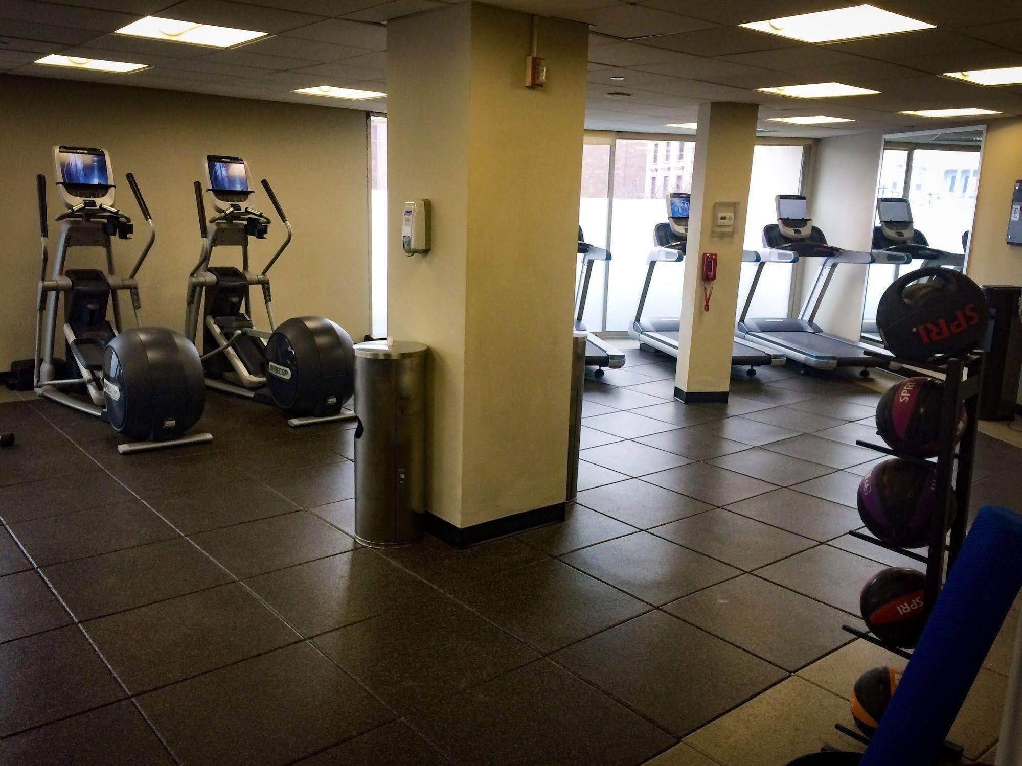 Embassy Suites Philadelphia - Center City 외부 사진